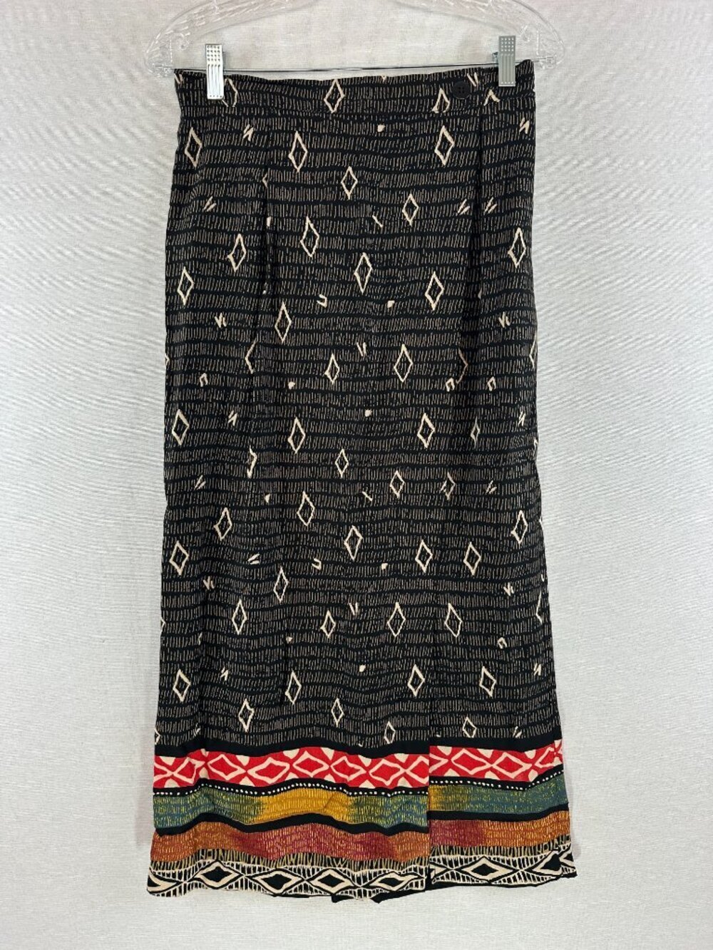 VINTAGE "SHIP'N SHORE" LONG SKIRT GEOMETRIC PATTERN COLORFUL BORDER AT THE HEM M